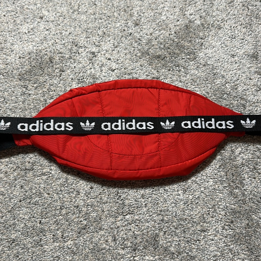 EUC Adidas Belt Bag/Cross Body Bag - red/black w/branding - Picture 5 of 16